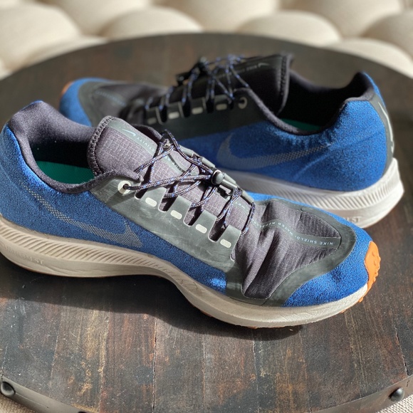 nike air zoom winflo 5 shield